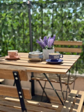 Artistic Apartment for 4 Guests in Burgas